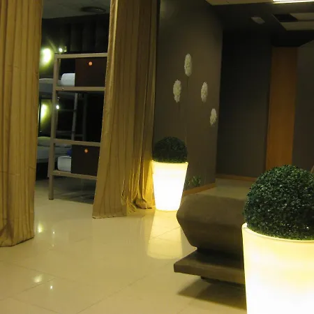 Santo Santiago Hostel *